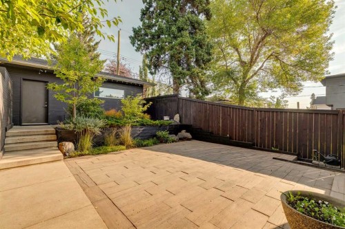 2218 32 Avenue Sw, Calgary, AB 