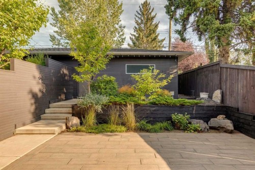 2218 32 Avenue Sw, Calgary, AB 