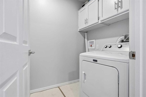 4014 Shannon Drive, Olds, AB - Indoor Photo Showing Laundry Room