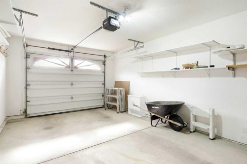 4014 Shannon Drive, Olds, AB - Indoor Photo Showing Garage