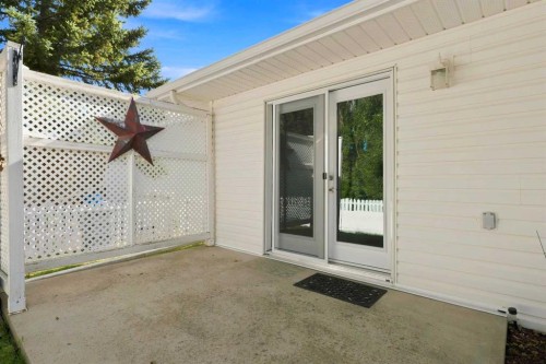 4014 Shannon Drive, Olds, AB - Outdoor With Deck Patio Veranda With Exterior