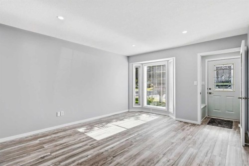 4014 Shannon Drive, Olds, AB - Indoor Photo Showing Other Room