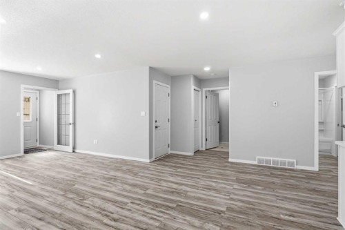 4014 Shannon Drive, Olds, AB - Indoor Photo Showing Other Room