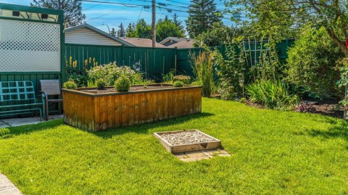 1027 Lake Sylvan Drive Se, Calgary, AB - Outdoor