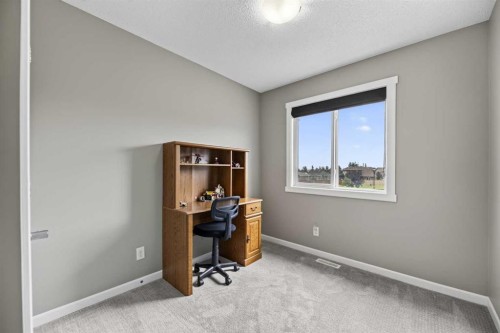 1401 Clover Link, Carstairs, AB 