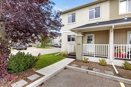 1401 Clover Link, Carstairs, AB 