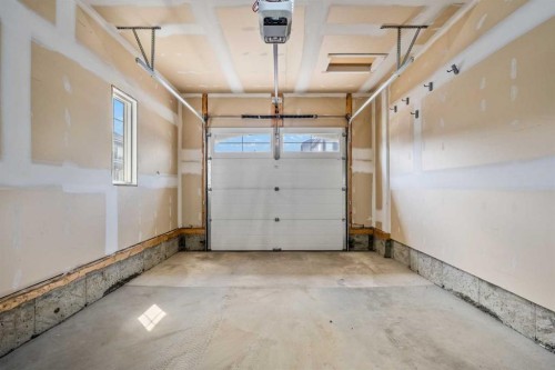 244 Sundown View, Cochrane, AB - Indoor Photo Showing Garage