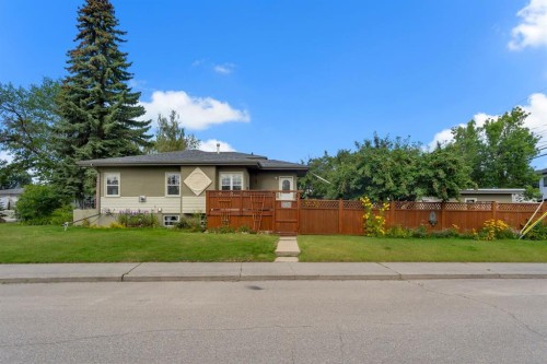 2204 Halifax Crescent Nw, Calgary, AB - Outdoor