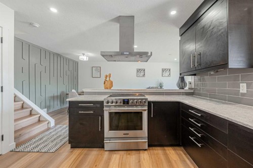 20 Castlegrove Way Ne, Calgary, AB - Indoor Photo Showing Kitchen