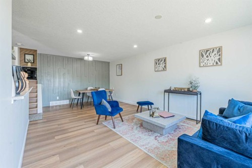 20 Castlegrove Way Ne, Calgary, AB - Indoor Photo Showing Living Room