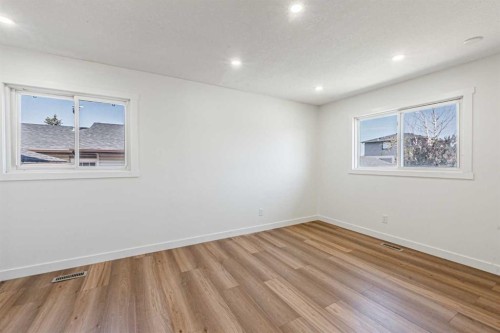 20 Castlegrove Way Ne, Calgary, AB - Indoor Photo Showing Other Room