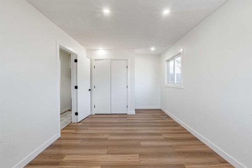 20 Castlegrove Way Ne, Calgary, AB - Indoor Photo Showing Other Room