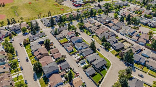 20 Castlegrove Way Ne, Calgary, AB -  With View