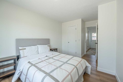 20 Castlegrove Way Ne, Calgary, AB - Indoor Photo Showing Bedroom