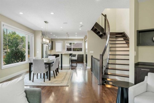 1721 44 Avenue Sw, Calgary, AB - Indoor
