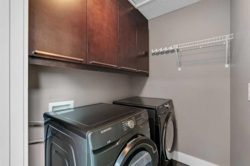 1721 44 Avenue Sw, Calgary, AB - Indoor Photo Showing Laundry Room