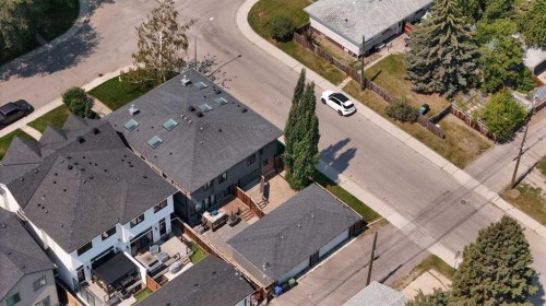 1721 44 Avenue Sw, Calgary, AB - Outdoor With View