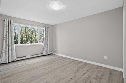 116-790 Kingsmere Crescent Sw, Calgary, AB - Indoor Photo Showing Other Room