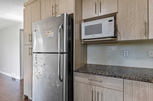 767 Whitehill Way Ne, Calgary, AB - Indoor Photo Showing Kitchen