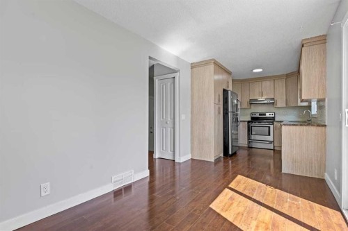 767 Whitehill Way Ne, Calgary, AB - Indoor Photo Showing Kitchen
