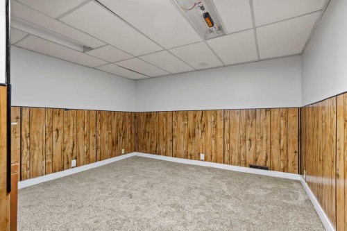 767 Whitehill Way Ne, Calgary, AB - Indoor Photo Showing Other Room