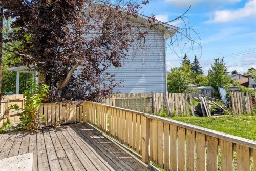 767 Whitehill Way Ne, Calgary, AB - Outdoor
