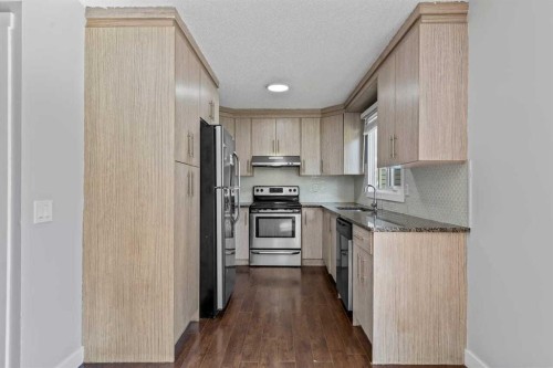 767 Whitehill Way Ne, Calgary, AB - Indoor Photo Showing Kitchen
