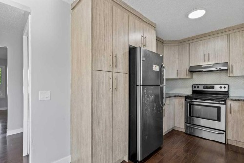 767 Whitehill Way Ne, Calgary, AB - Indoor Photo Showing Kitchen