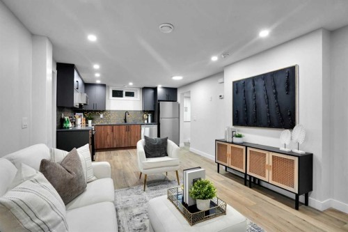 4916 Norquay Drive Nw, Calgary, AB - Indoor