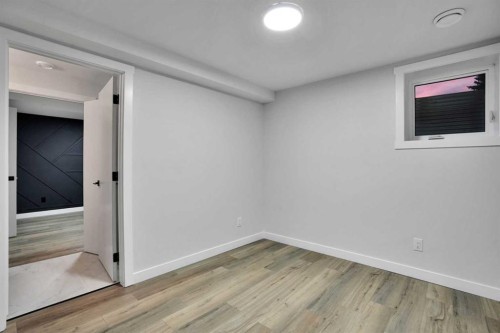4916 Norquay Drive Nw, Calgary, AB - Indoor Photo Showing Other Room