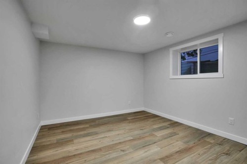 4916 Norquay Drive Nw, Calgary, AB - Indoor Photo Showing Other Room