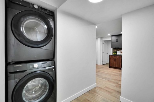 4916 Norquay Drive Nw, Calgary, AB - Indoor Photo Showing Laundry Room