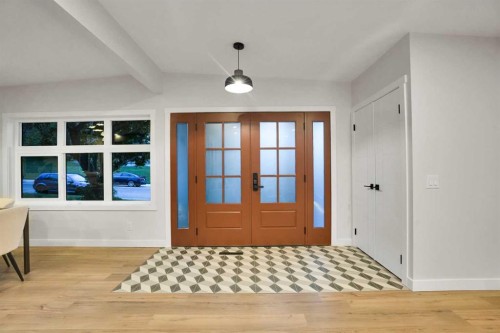 4916 Norquay Drive Nw, Calgary, AB - Indoor