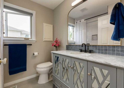 63 Arbour Lake Drive Nw, Calgary, AB - Indoor Photo Showing Bathroom