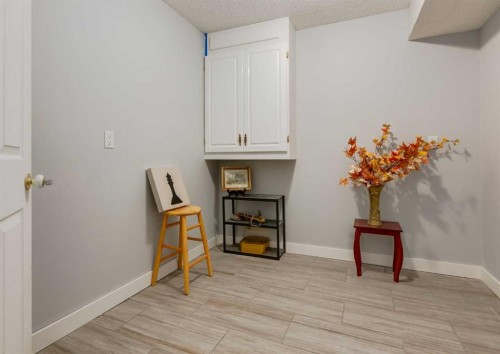 63 Arbour Lake Drive Nw, Calgary, AB - Indoor Photo Showing Other Room