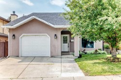 8 Hawkfield Crescent NW Calgary, AB T3G 1Z5