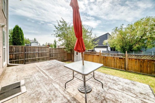 8 Hawkfield Crescent Nw, Calgary, AB - Outdoor