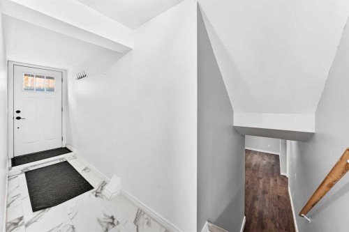 8 Hawkfield Crescent Nw, Calgary, AB - Indoor