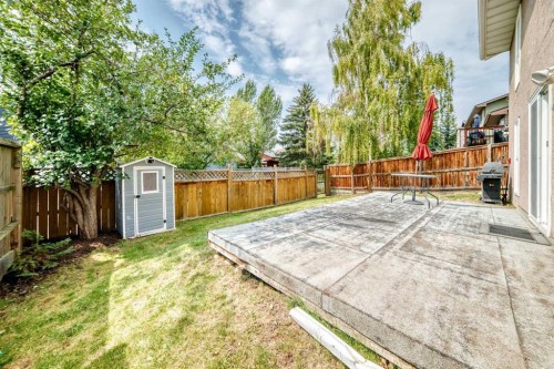 8 Hawkfield Crescent Nw, Calgary, AB - Outdoor