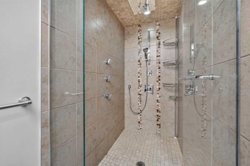 148 Evansborough Way Nw, Calgary, AB - Indoor Photo Showing Bathroom