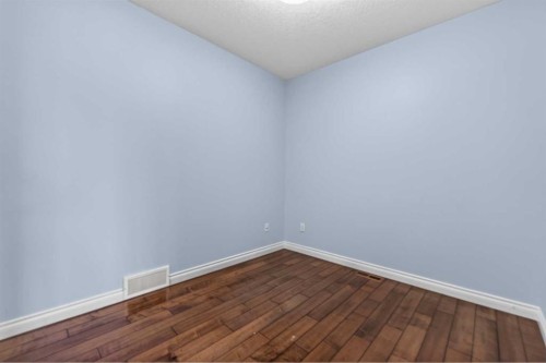 148 Evansborough Way Nw, Calgary, AB - Indoor Photo Showing Other Room