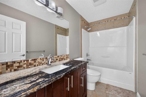148 Evansborough Way Nw, Calgary, AB - Indoor Photo Showing Bathroom