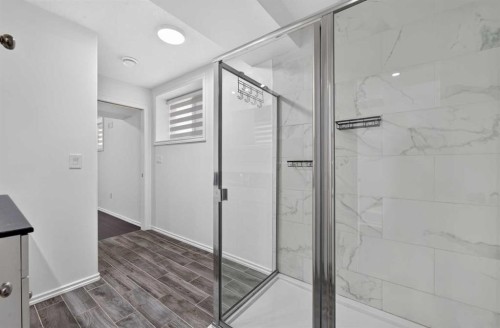 148 Evansborough Way Nw, Calgary, AB - Indoor Photo Showing Bathroom