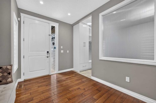 148 Evansborough Way Nw, Calgary, AB - Indoor Photo Showing Other Room