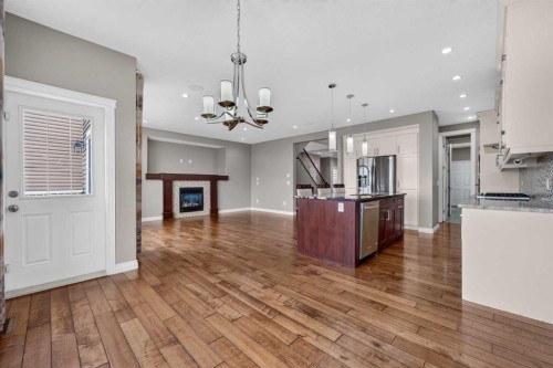 148 Evansborough Way Nw, Calgary, AB - Indoor Photo Showing Kitchen With Upgraded Kitchen