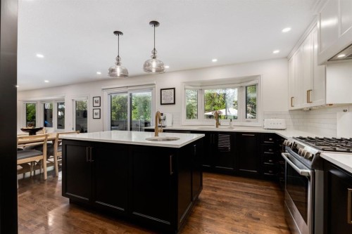 191 Canterville Drive Sw, Calgary, AB - Indoor Photo Showing Kitchen With Upgraded Kitchen