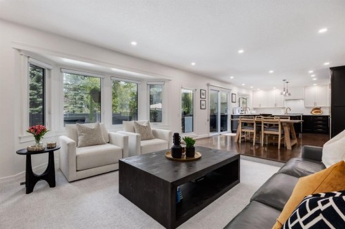 191 Canterville Drive Sw, Calgary, AB - Indoor Photo Showing Living Room