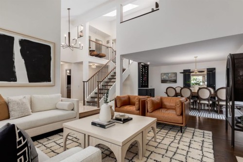 191 Canterville Drive Sw, Calgary, AB - Indoor Photo Showing Living Room