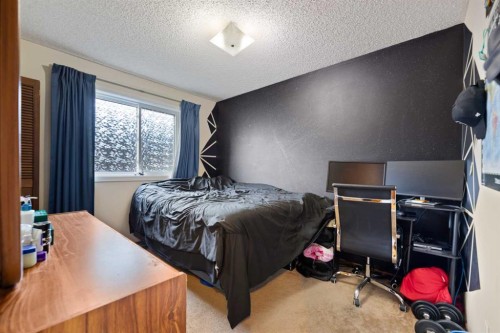48 Castleglen Court Ne, Calgary, AB - Indoor Photo Showing Bedroom