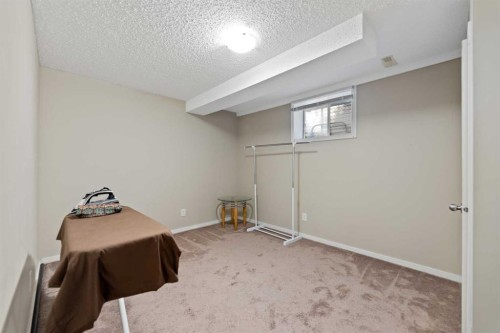 48 Castleglen Court Ne, Calgary, AB - Indoor